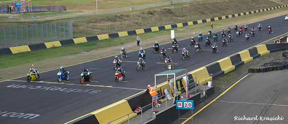 Start of  Bucket Race 3 Round 3 Eastern Creek 2015