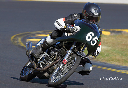 #65 Tim Smith Honda CB185 wins Superlite Class