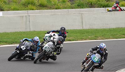 Close exciting Bucket Racing