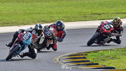 Close exciting Bucket Racing